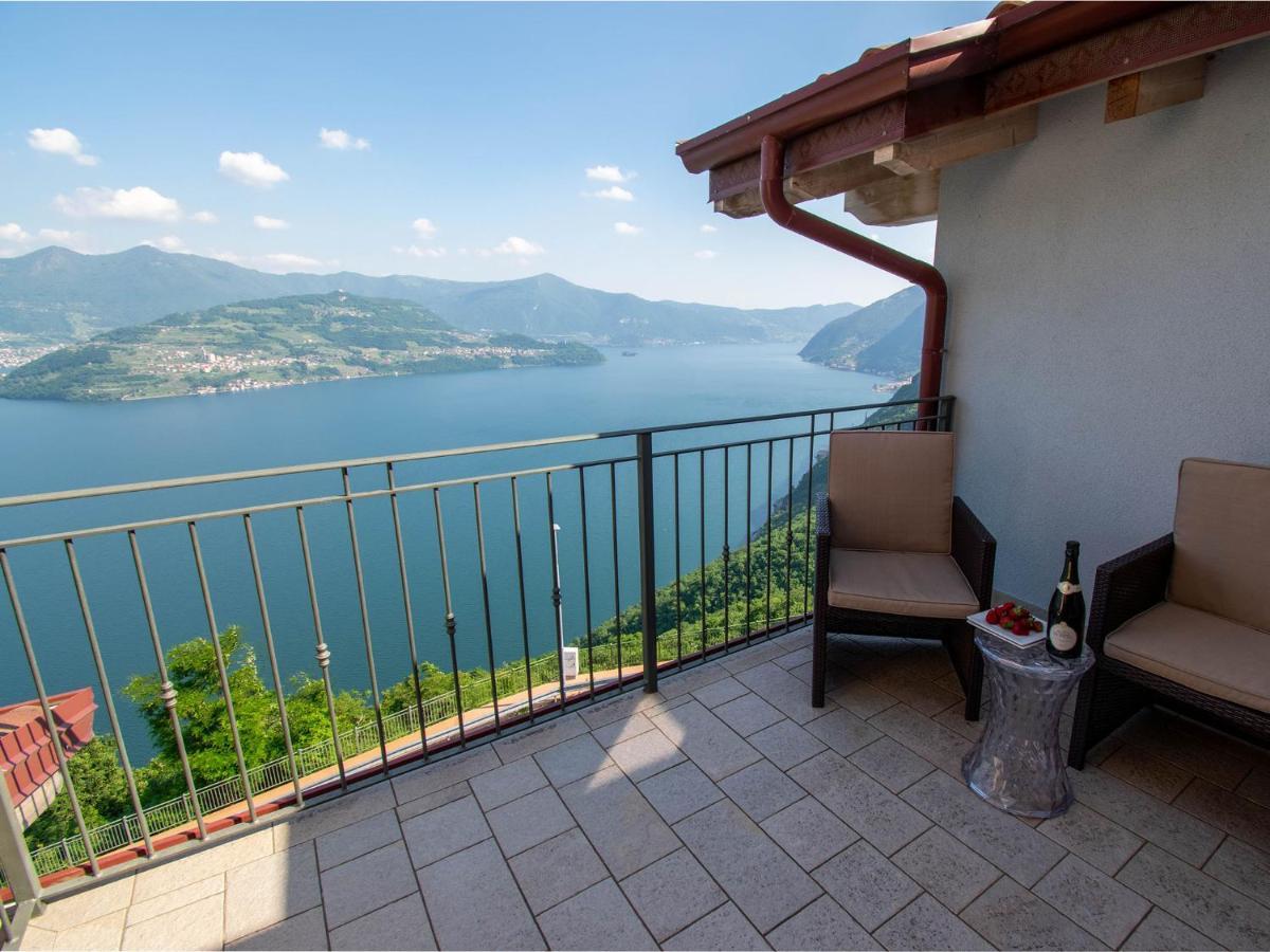 Cherubino - Stunning Lake View With Swimming Pool Parzanica Εξωτερικό φωτογραφία